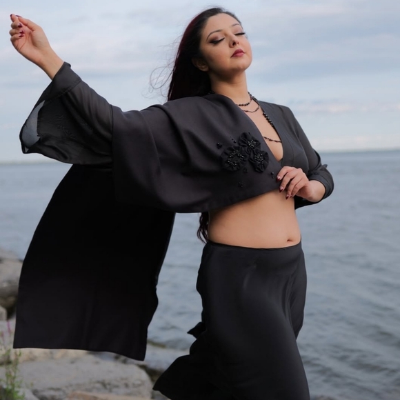 Embroidered Wool Scarf | In Stock | Black Wool Blanket Scarf | 19" × 57" - Picture 1 of 6